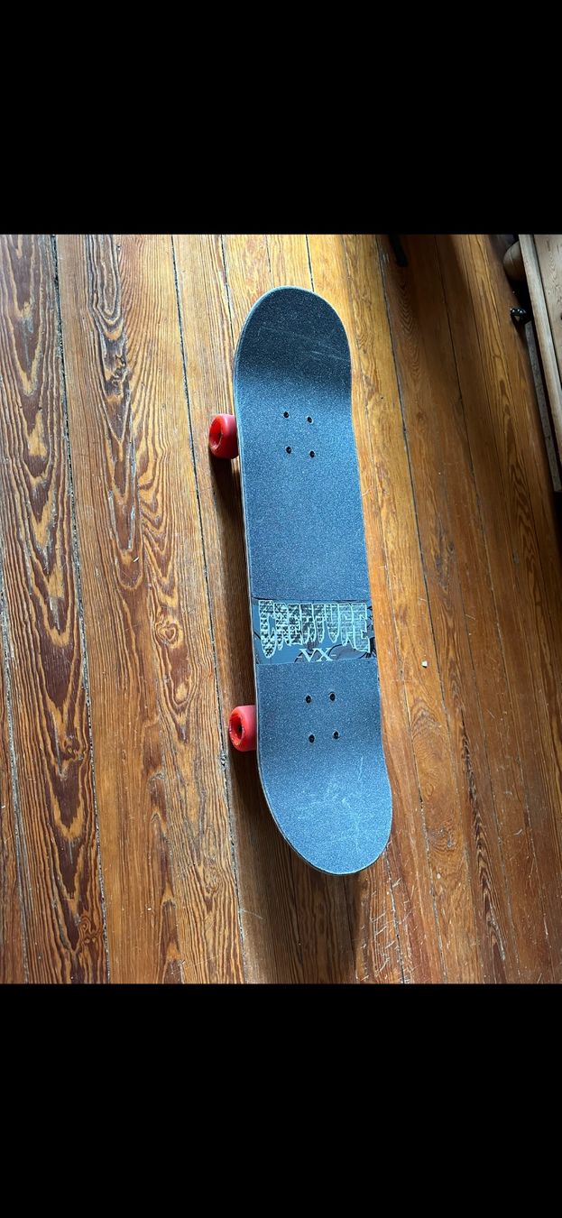 Skateboards: Planche a roulette – D'occasion à Genève par mapayo 1