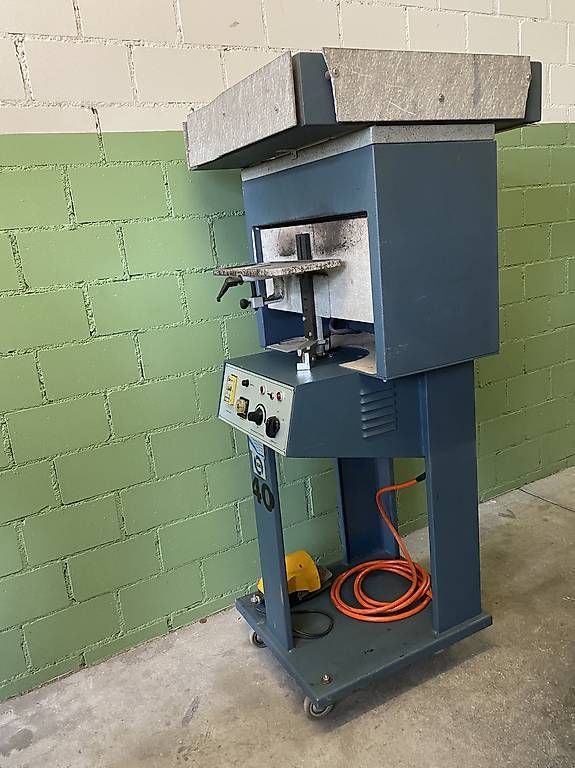 Toutes les machines: USM Sohlenpresse – D'occasion à Nebikon par schnischna80 4