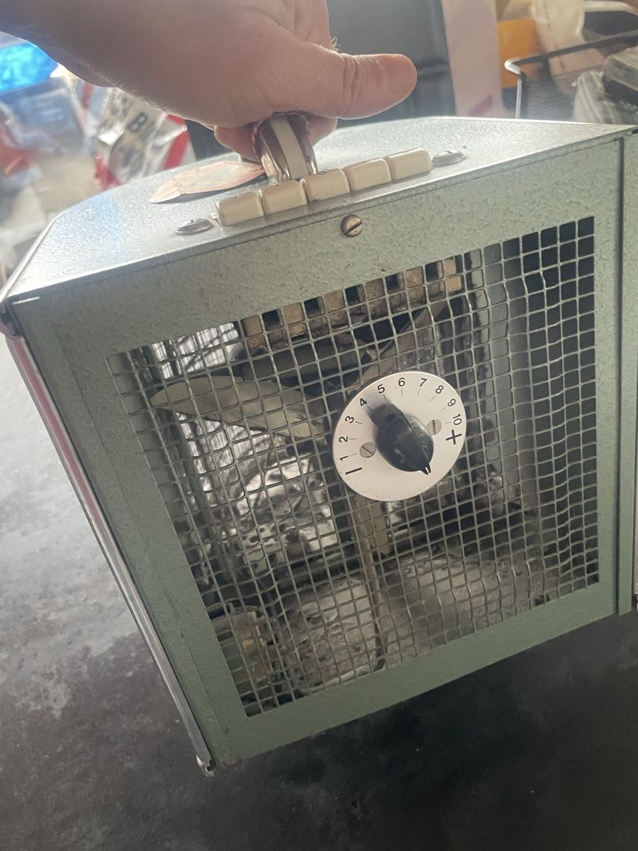 Radiatori: Radiateur Électrique Thermowind Diner Vintage – Usato da Vallamand venduto da Bricbracbroc82 6