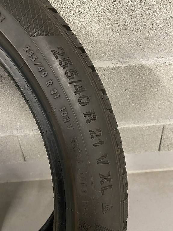 Pneus & Roues: Pneus hiver Continental  – D'occasion à St-Sulpice par Erkel79 1