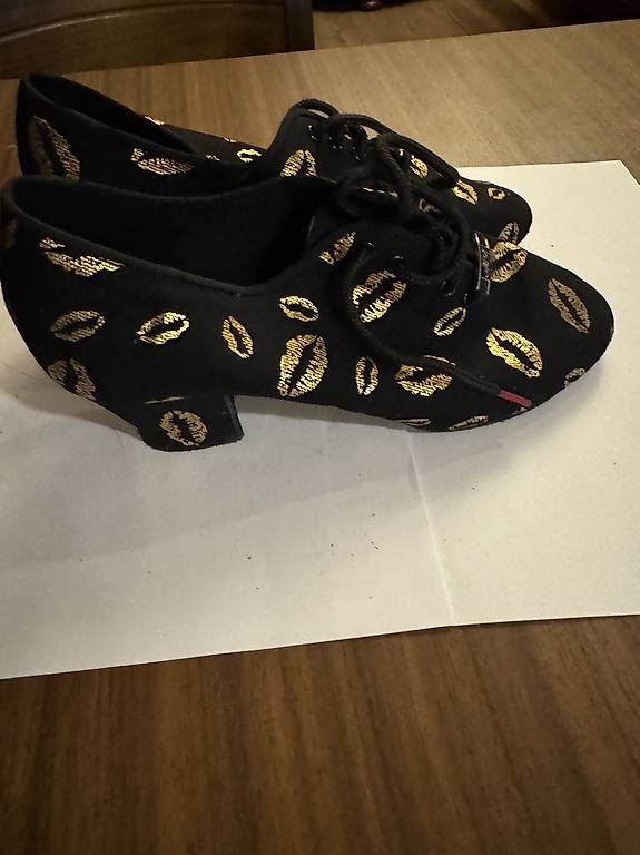 Damenschuhe: Tanzschuhe – Gebraucht aus Lobsigen von buesseli