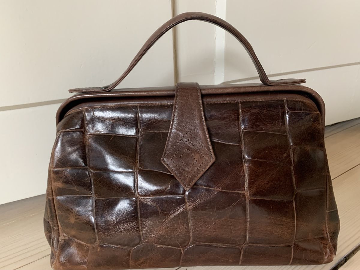 Borse da donna: Vintage-Tasche Artigiani Venezia – Usato da Teufen AR venduto da parazello