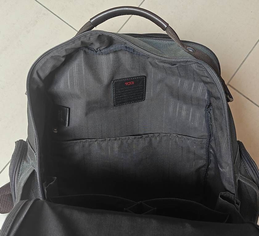 Tumi Zaini: Tumi T-pass Backpack - Alpha 3 - Laptoprucksack Rucksack – Usato da Birmenstorf AG venduto da mkunac 1