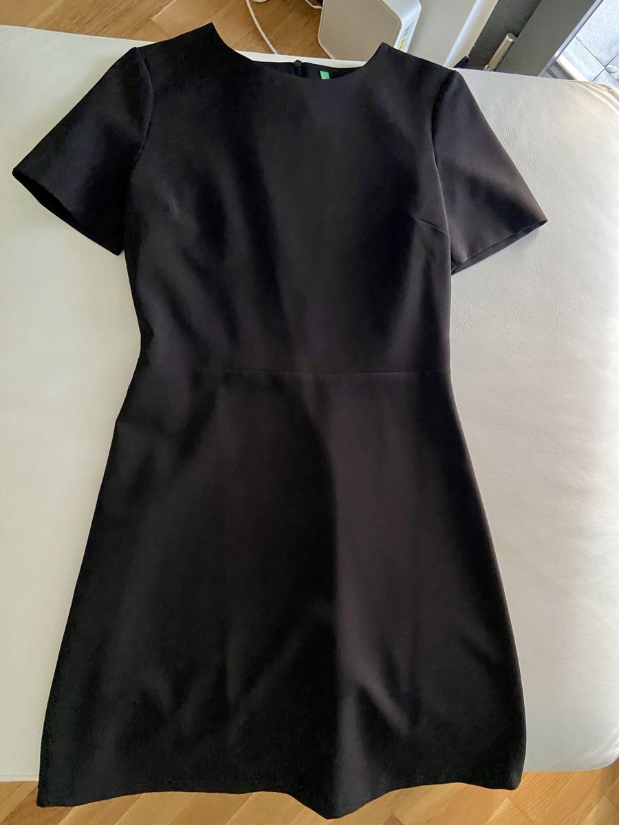 Vestiti: Benetton Minikleid Gr S – Usato da Horgen venduto da smlecnik78