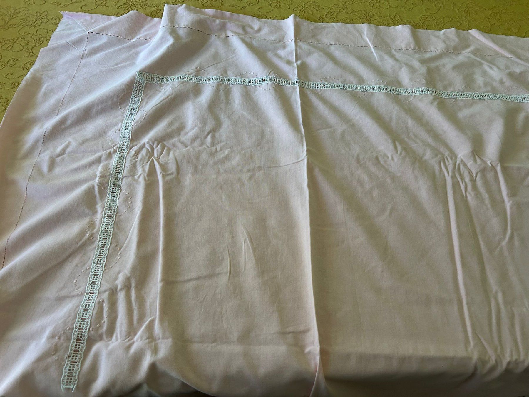 Bettwäsche: Lenzuolo con ricamo 220x270 cm – Gebraucht aus Melano von H-Sara