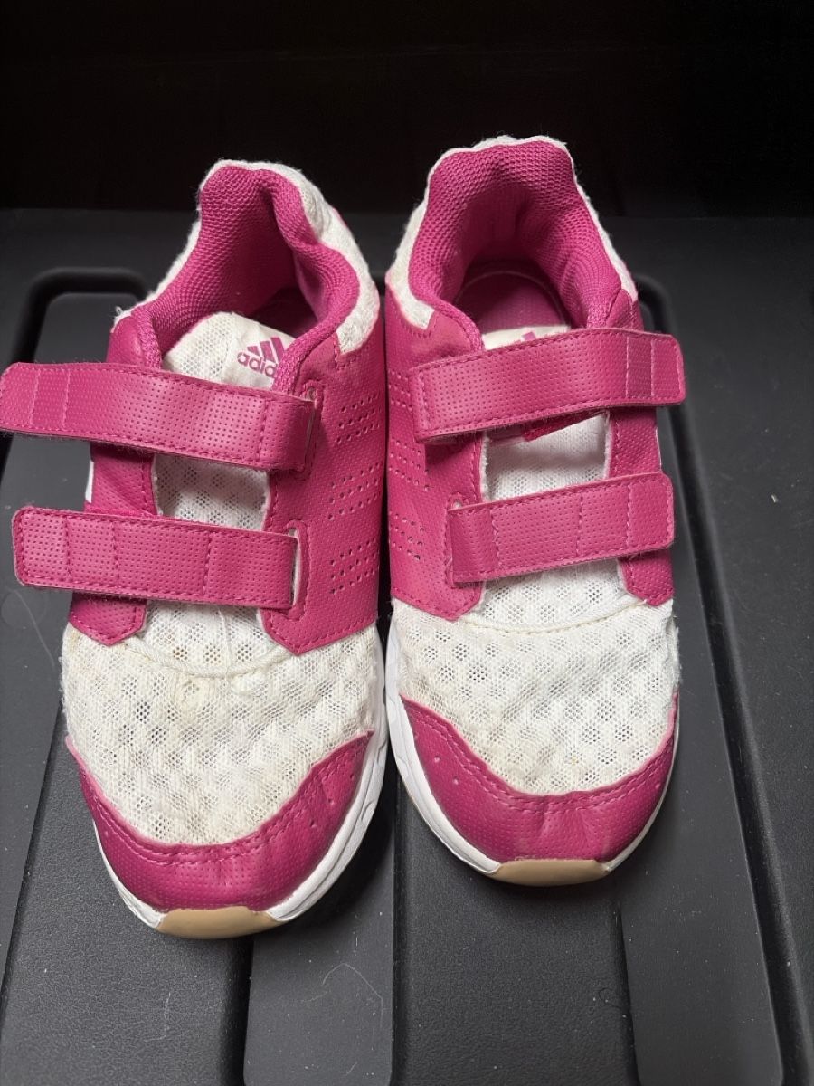 Adidas Scarpe per ragazze: Hallenturnschuh, Adidas, Grösse 32 – Usato da Granges-Paccot venduto da Fwaeber 1