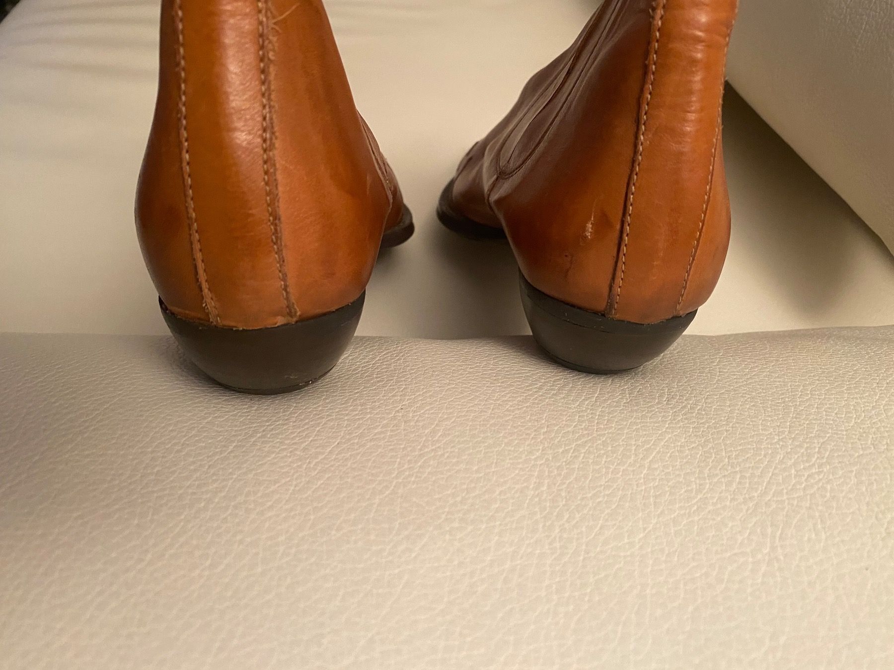 Navyboot Scarpe da donna: Exklusive NAVYBOOT Stiefelette, Leder, cognac, Gr. 35 – Usato da Winkel venduto da ferrari2022 2