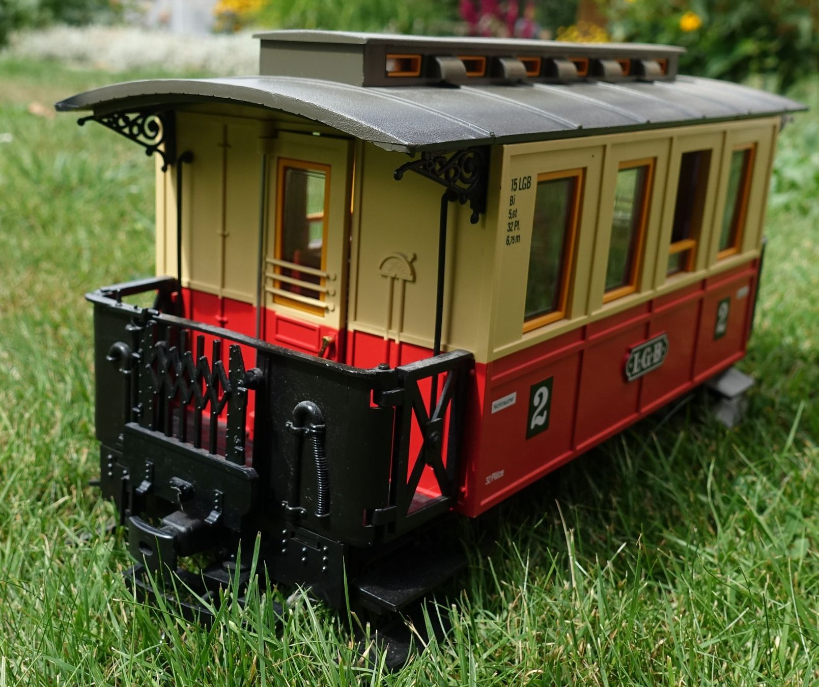 LGB Trains électriques: 2 LGB Personenwagen – D'occasion à Einsiedeln par Amselspitz49 6