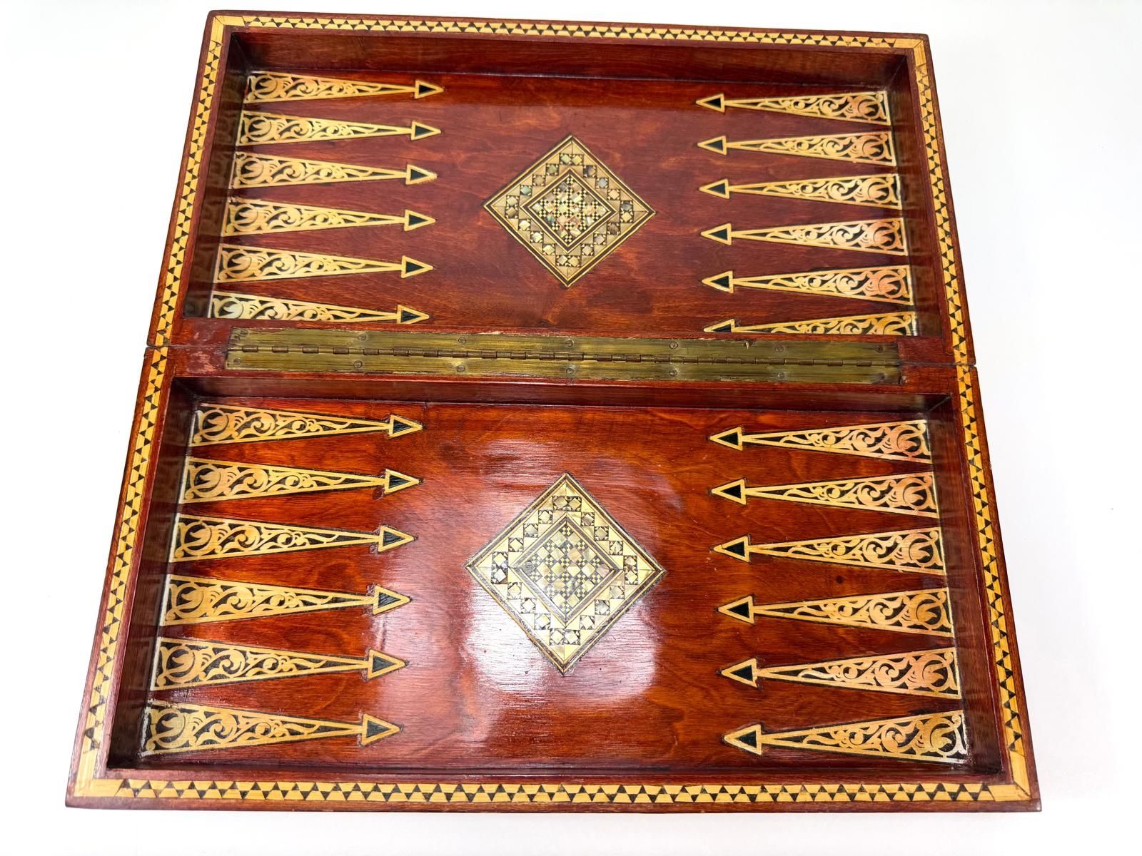 Giochi: Britisches Schach / Backgammon Holz Perlmutt, Antik – Usato da Zürich venduto da Arche_Brockenhaus 4