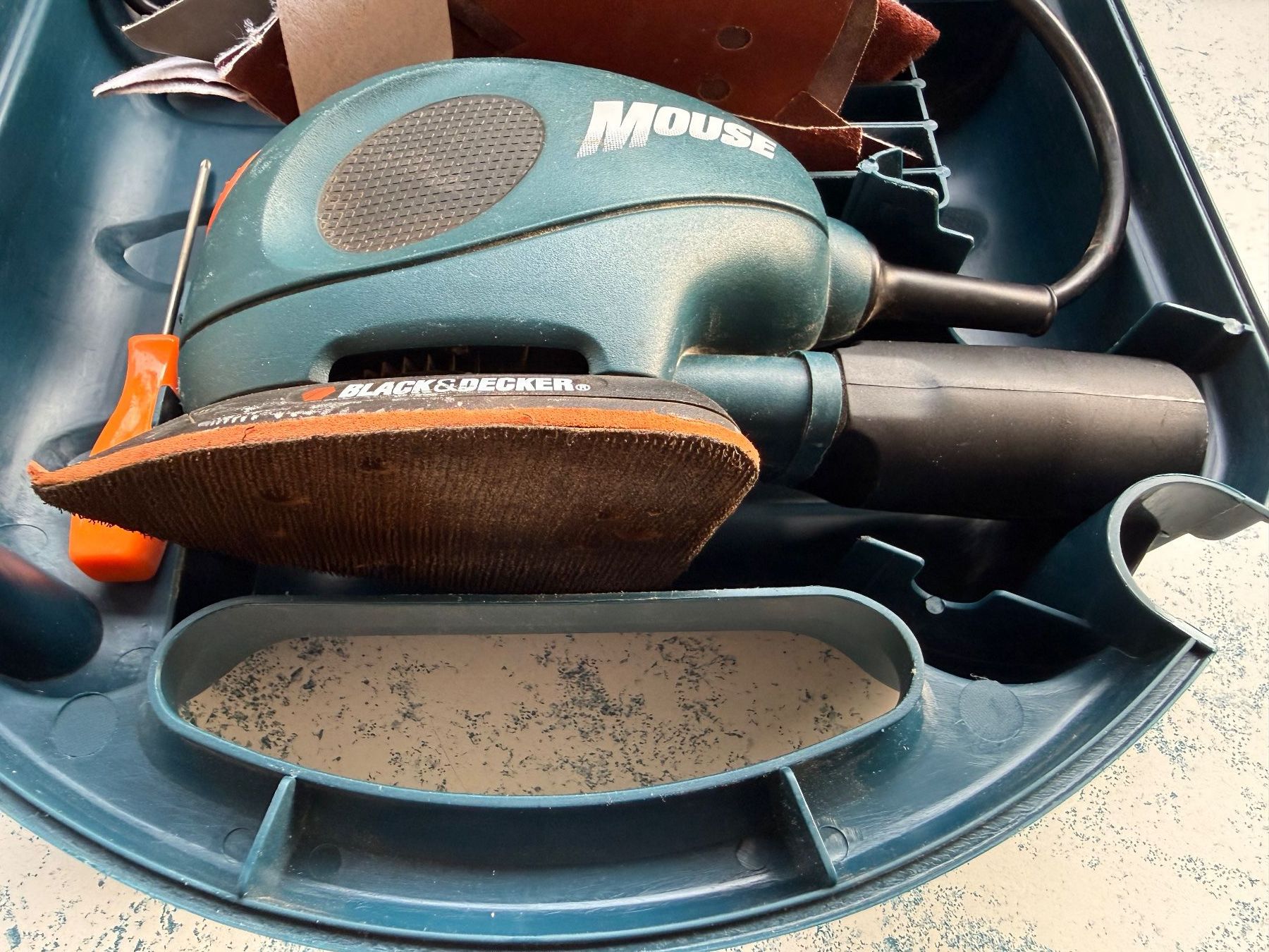 Smerigliatrici & Lucidatrici: Black&Decker Schwingschleifer KA 150K – Usato da Wetzikon ZH venduto da kembo6 1
