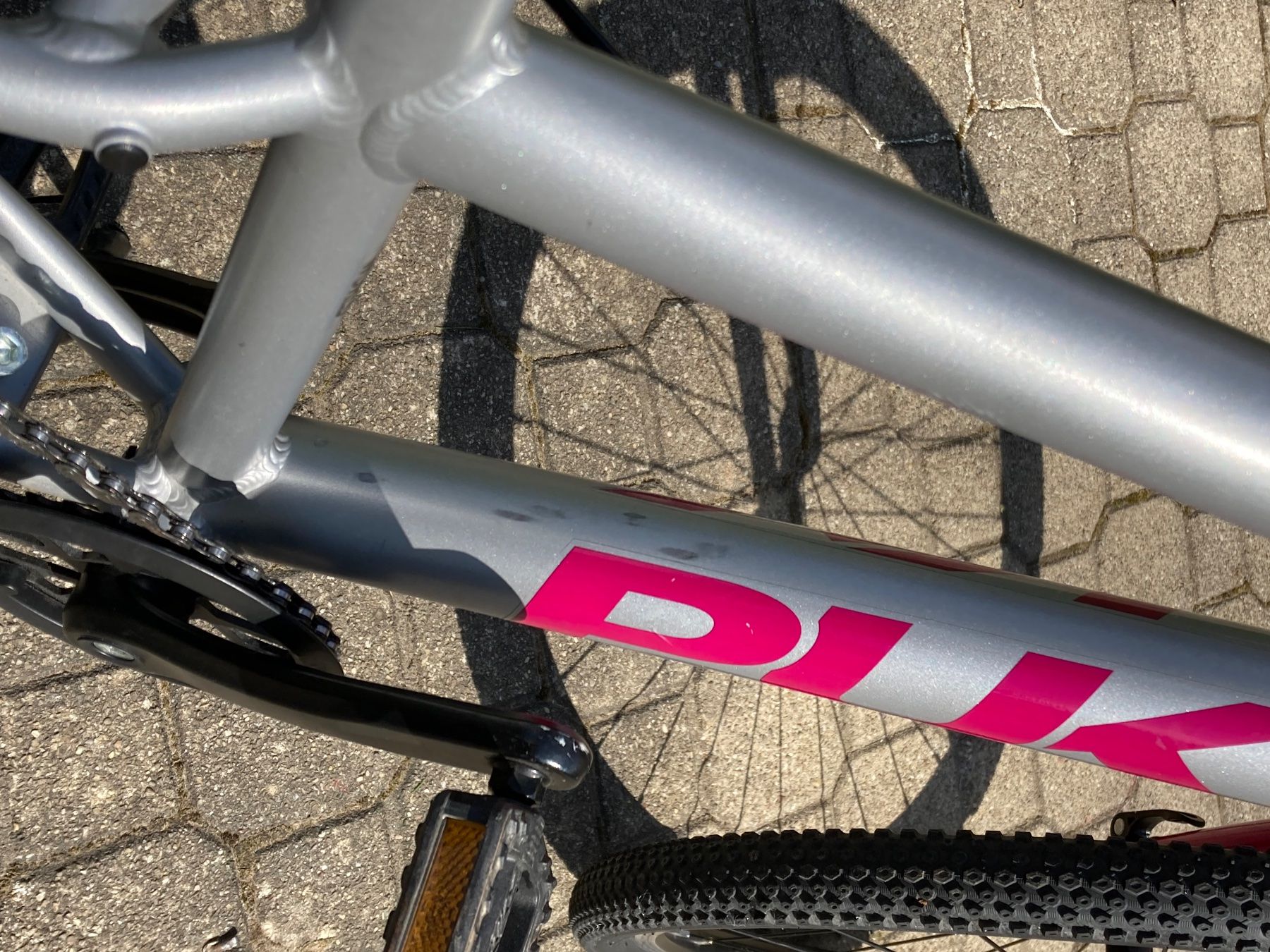 Velos: Mädchenvelo 24" mit Alurahmen – Gebraucht aus Thalwil von Doman13 5