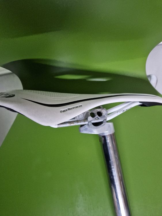 BBB Fiber Reinforced sattel inkl. sätellstüze 27.0 mm. 3