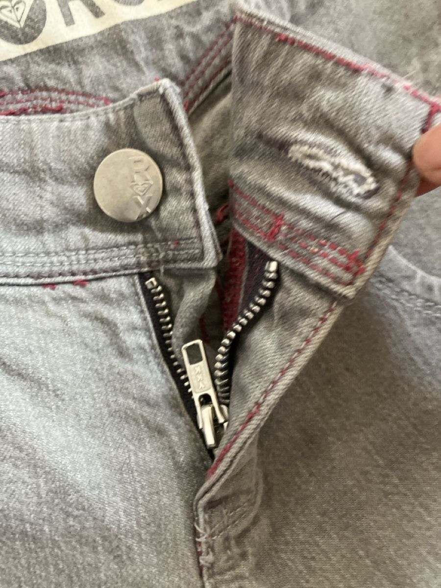 Roxy Jeans: ROXY Jeans Damen Regular Grösse 26 hellgrau – Usato da Muralto venduto da jac_hkz5 4