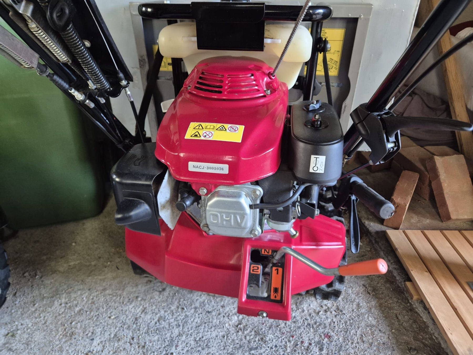 Honda Toutes les machines: Raupentransporter HP350 – D'occasion à Stans par winternight 2