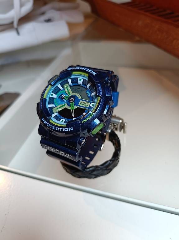 Casio Montres: Suzuki Moto GP G-Shock limited Ed. – D'occasion à Otelfingen par YJ3000 1
