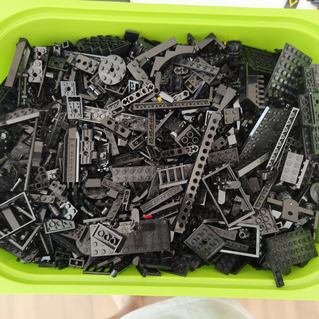 Lego Jouets: Lego 1kg schwarz – D'occasion à Meilen par FAVALLID