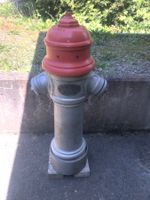 Hydrant rot / grau