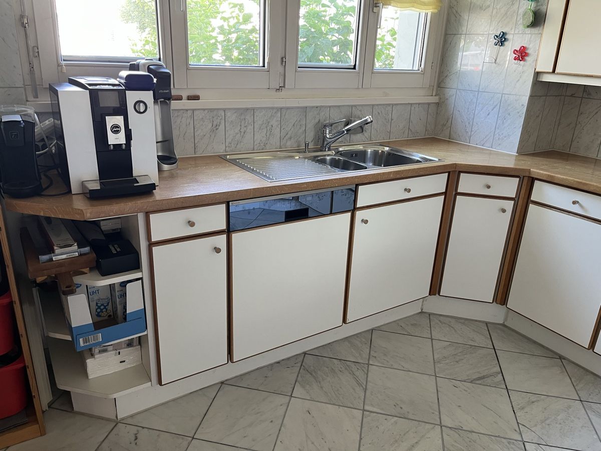 Cucine complete: Einbauküche inkl. Geräte – Usato da Spreitenbach venduto da Isenscandi