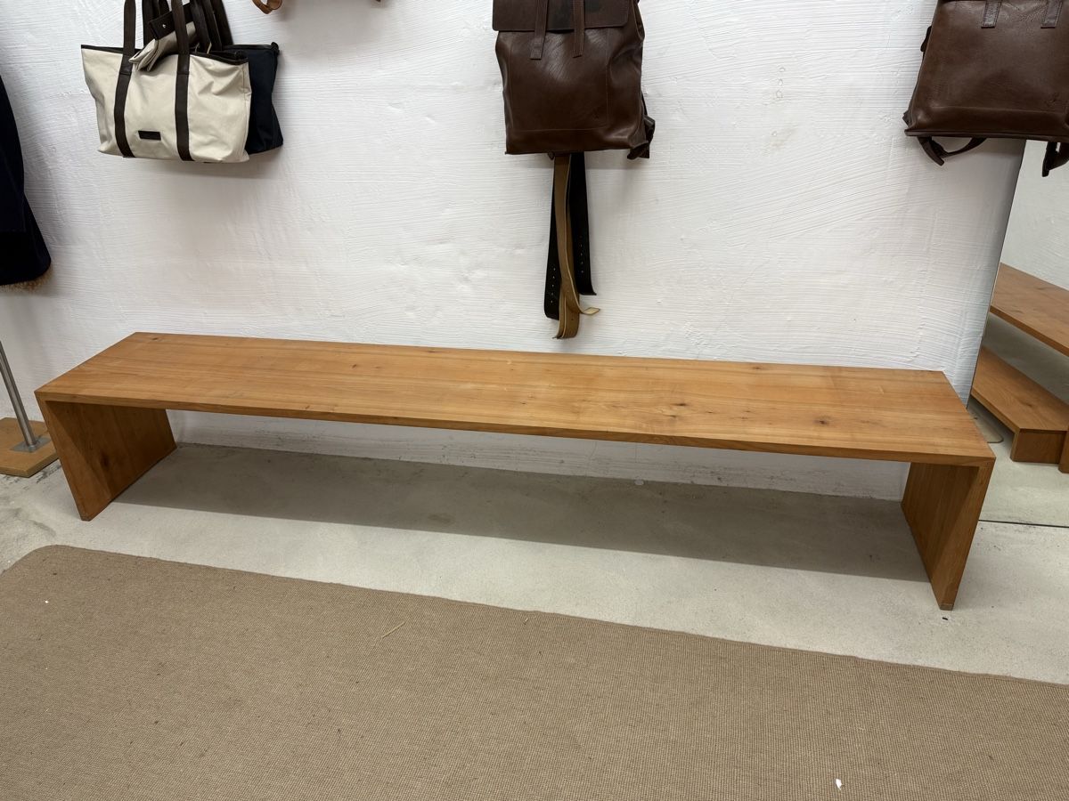 Panchine: 3 lange Bänke aus Kirschholz – Usato da Zürich venduto da Mothai 4