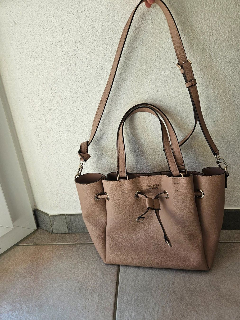 Guess Borse da donna: Sac Guess – Usato da Vétroz venduto da sas_yln5