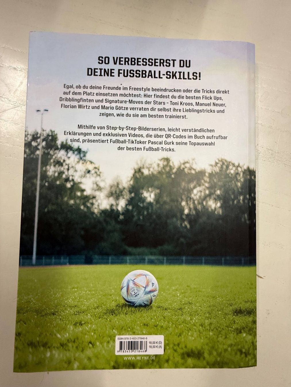 Libri: Fussball: Die Skill-Bibel von Pascal Gurk – Usato da Hunzenschwil venduto da Reche71 1