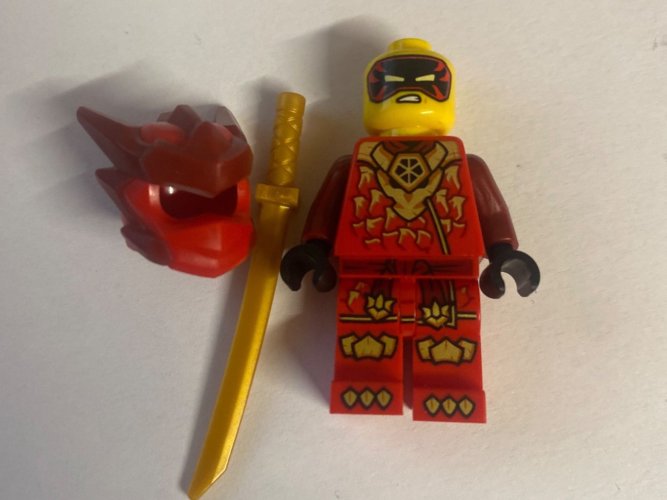Lego Baukästen: Figurine LEGO Ninjago Kai avec son épée et son masque. – Neu (gemäss Beschreibung) aus Le Brassus von cinema13