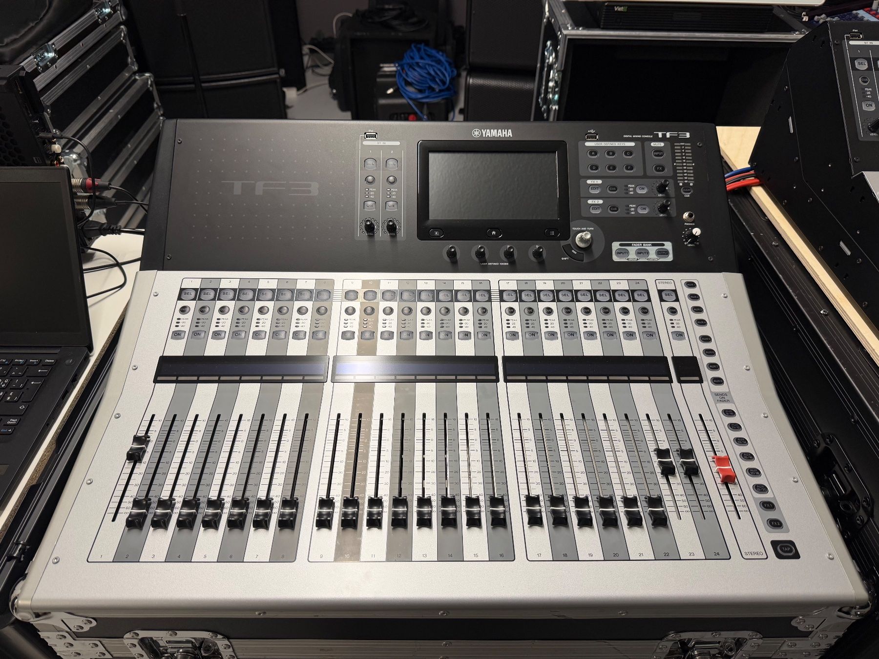 Yamaha Console di mixaggio: Yamaha TF3 Mischpult Digital professionell gebraucht – Usato da Staufen venduto da NDV75