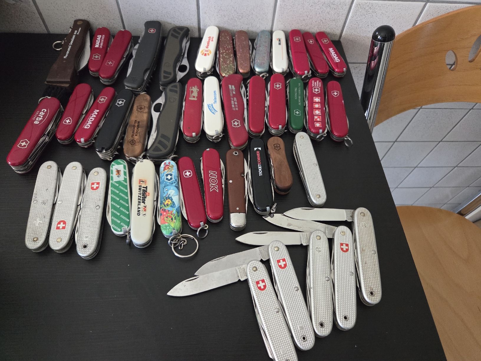 Victorinox Coltelli tascabile: Victorinox/Wenger Messer Konvolut  – Usato da Dietikon venduto da Allegra34 4