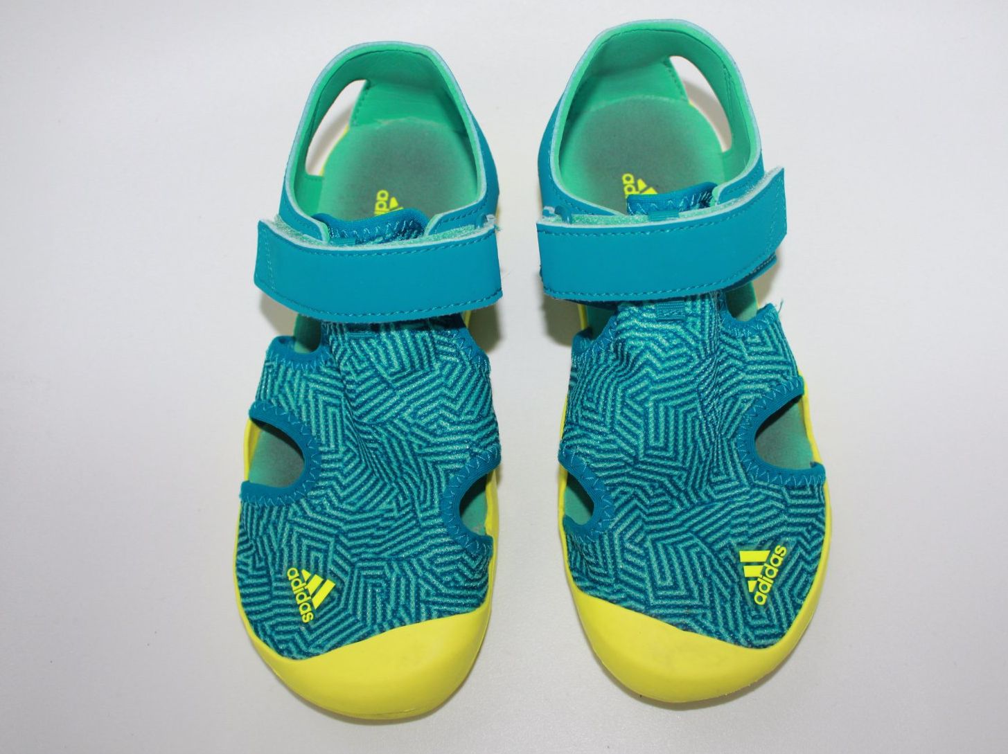 Adidas Scarpe per ragazzi: Sandales Adidas t. 34 – Usato da Peseux venduto da Gilloss 1