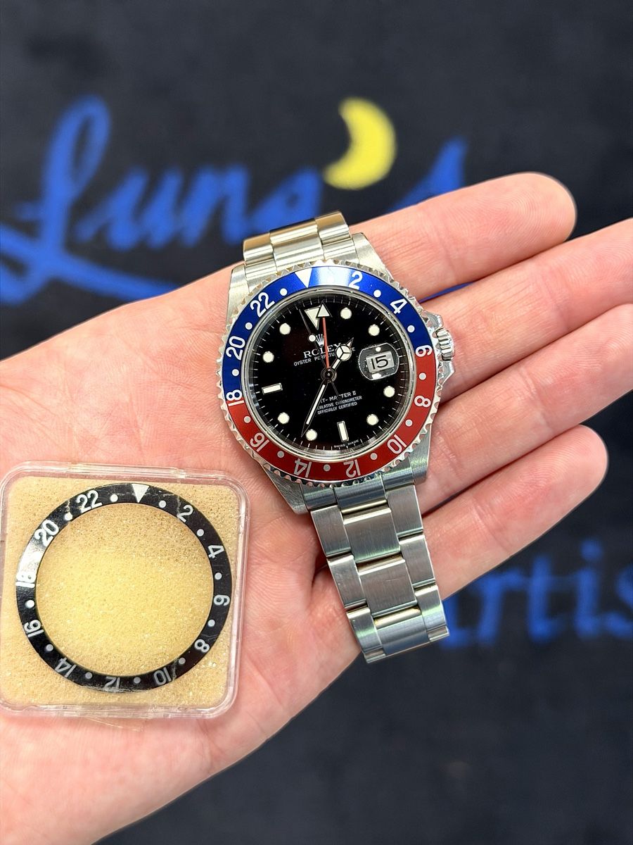 Rolex Montres: Rolex Gmt-Master 2 / 16710 / Full Set 2007 – D'occasion à Nyon par Lunas_Watches