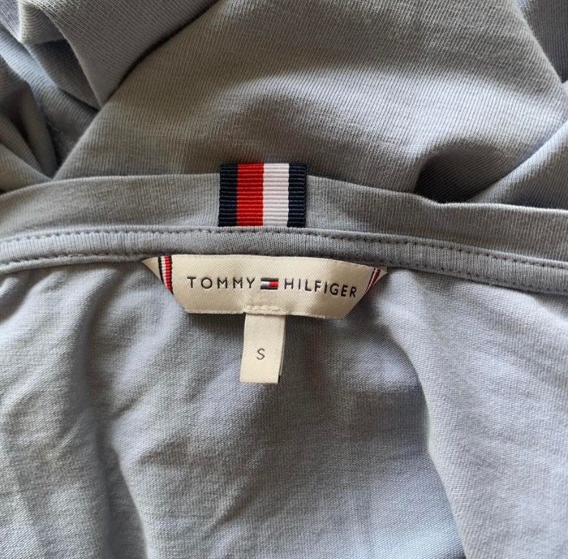 Tommy Hilfiger Top: Blaues Tommy Hilfiger Top – Usato da Bern venduto da sel_v6l2 3