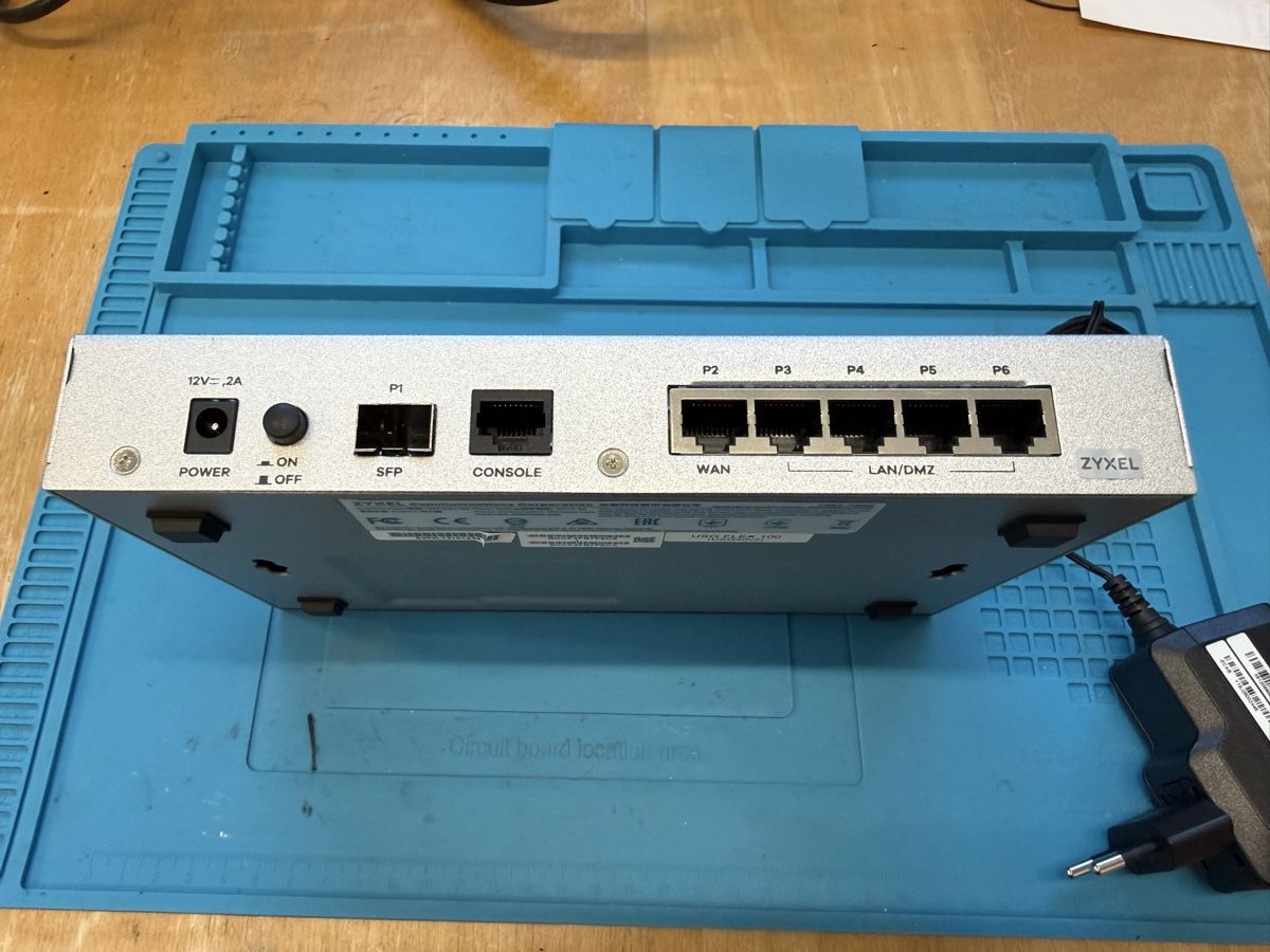 Zyxel Firewall: Zyxel USG FLEX Security Firewall Router gebraucht – Gebraucht aus Wollerau von Robidog2k 2