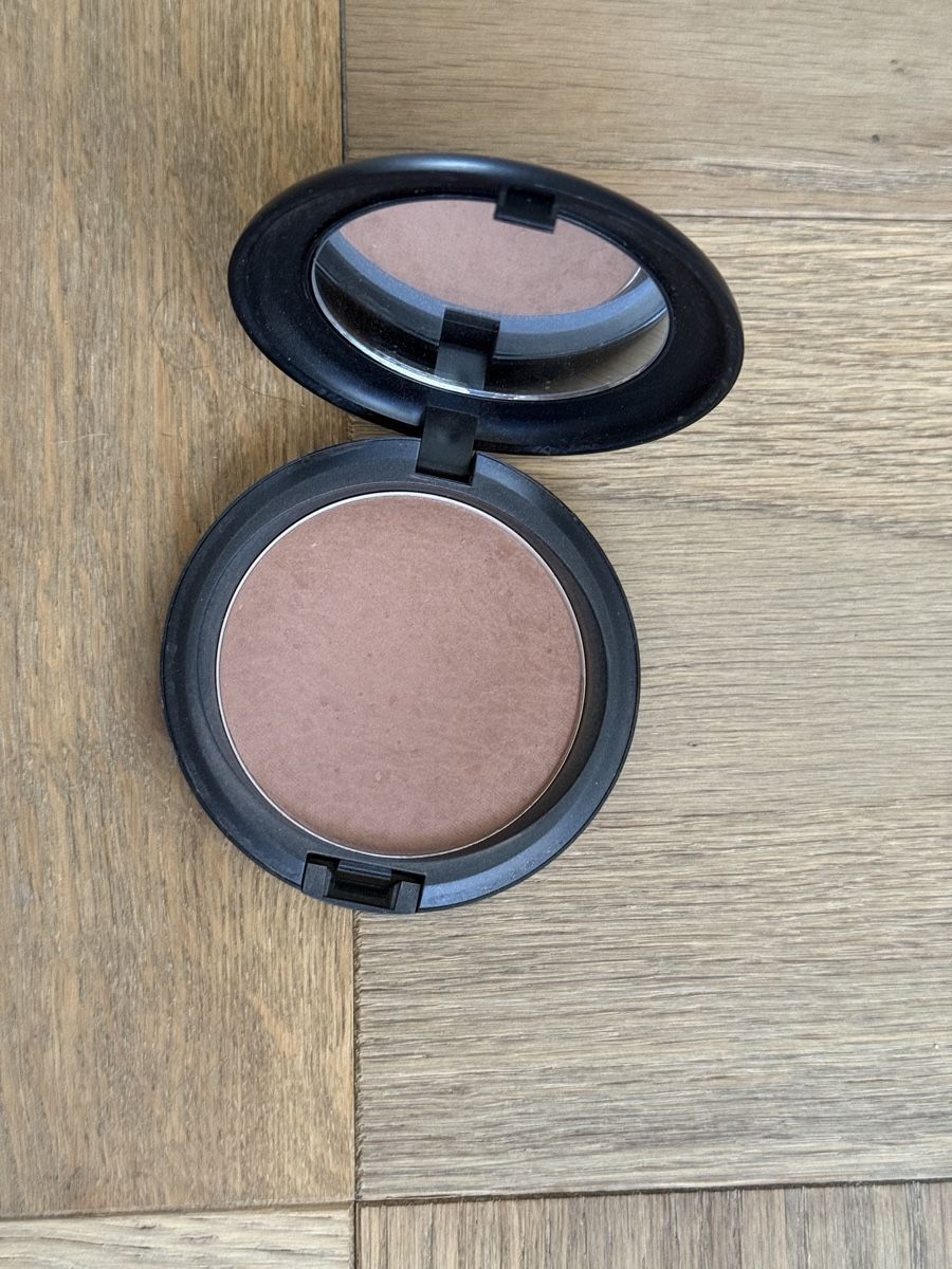 Mac Cosmetics Make-up: MAC Bronzing Powder Matte Bronze  – Gebraucht aus Gümligen von kleiderschrankbe6
