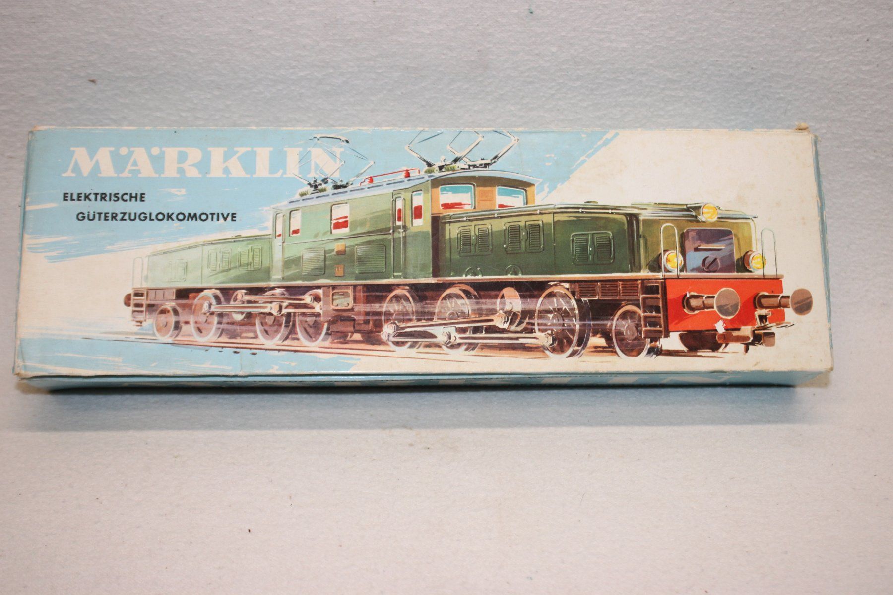 Märklin Modellini di ferrovie: Märklin HO Krokodil 3015 – Usato da Thun venduto da Eika43
