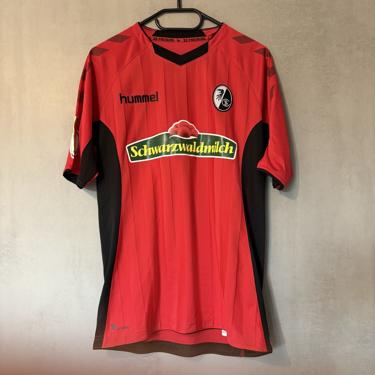 Hummel Canottiere & Pantaloni: Match prepared Sc Freiburg Abrashi Hummel – Usato da Winterthur venduto da LaBodega