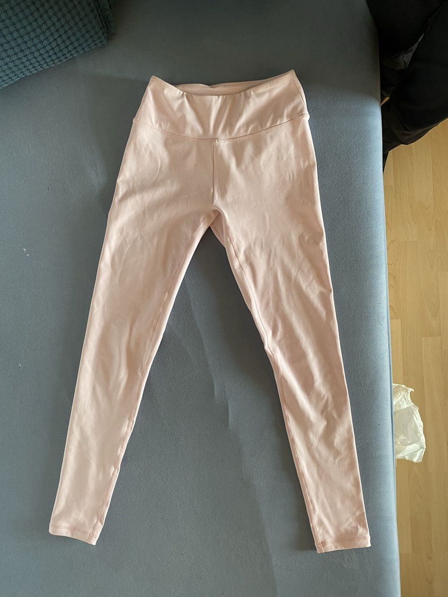 Gymshark Leggings: Leggins gymshark Rose taille S comme neuf  – Nuovo (secondo la descrizione) da Rubigen venduto da cam_drb7 4