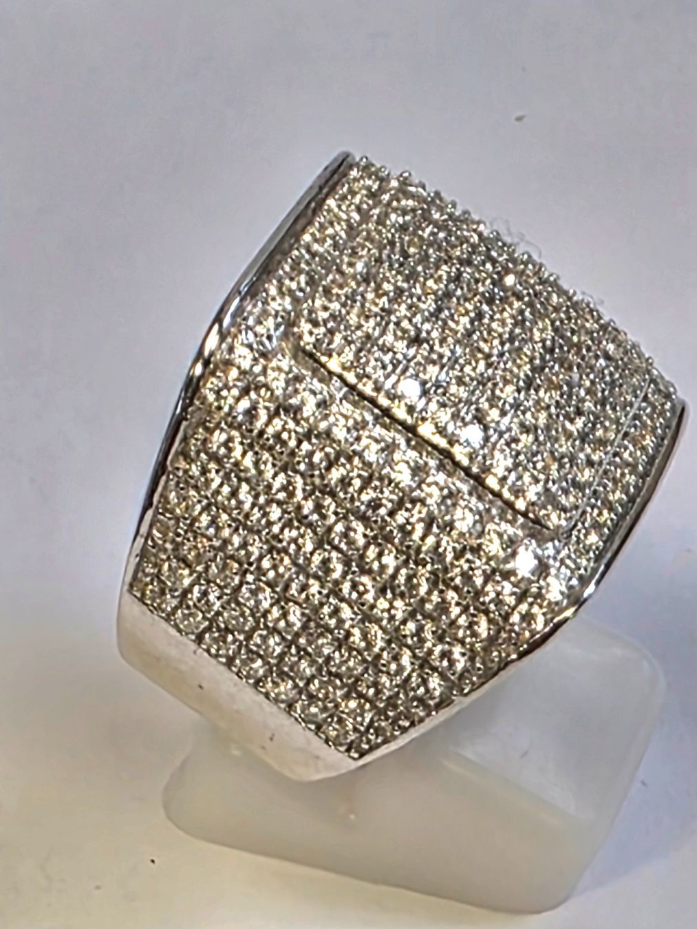 Anelli: Herren Ring mit vielen Diamanten Grösse 59 – Nuovo (secondo la descrizione) da Zürich venduto da Bieter04