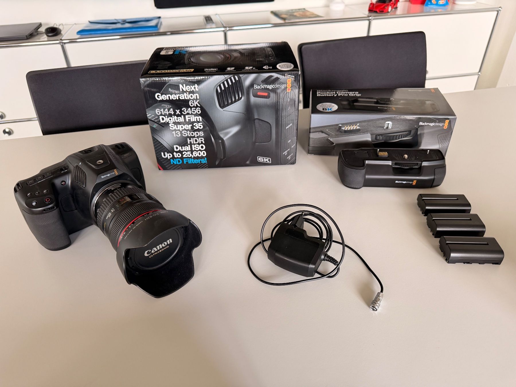Blackmagic Camcorder: Blackmagic Pocket Cinema Camera 6K Pro – Gebraucht aus Gebenstorf von bigtom1212