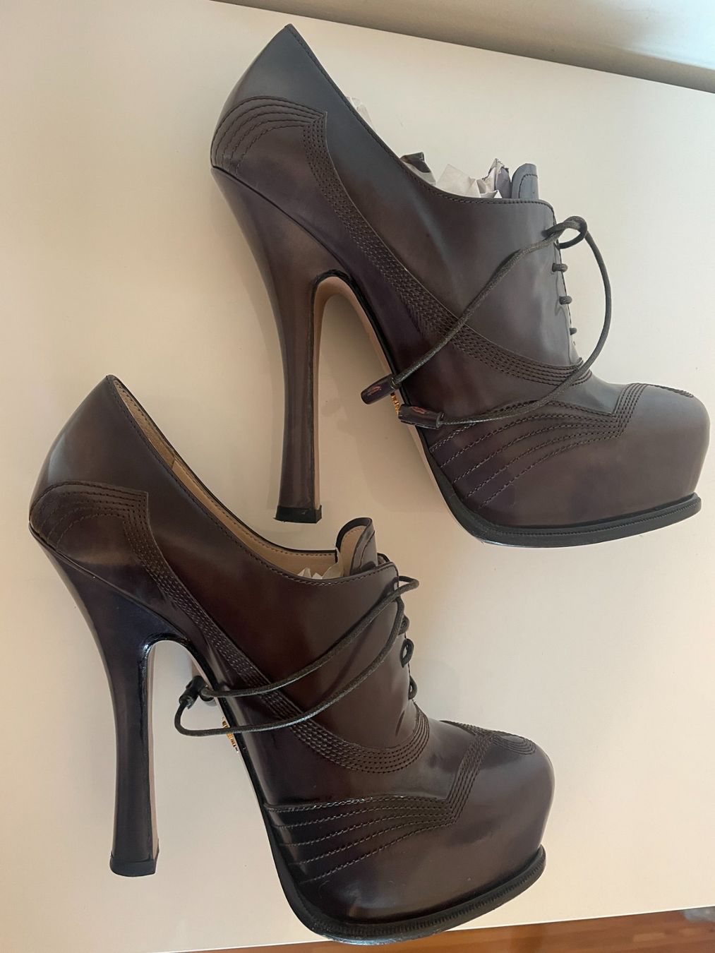 Prada Damenschuhe: Prada Lace-up Heels 2012 collection – Gebraucht aus Zürich von nao_6f5t 6