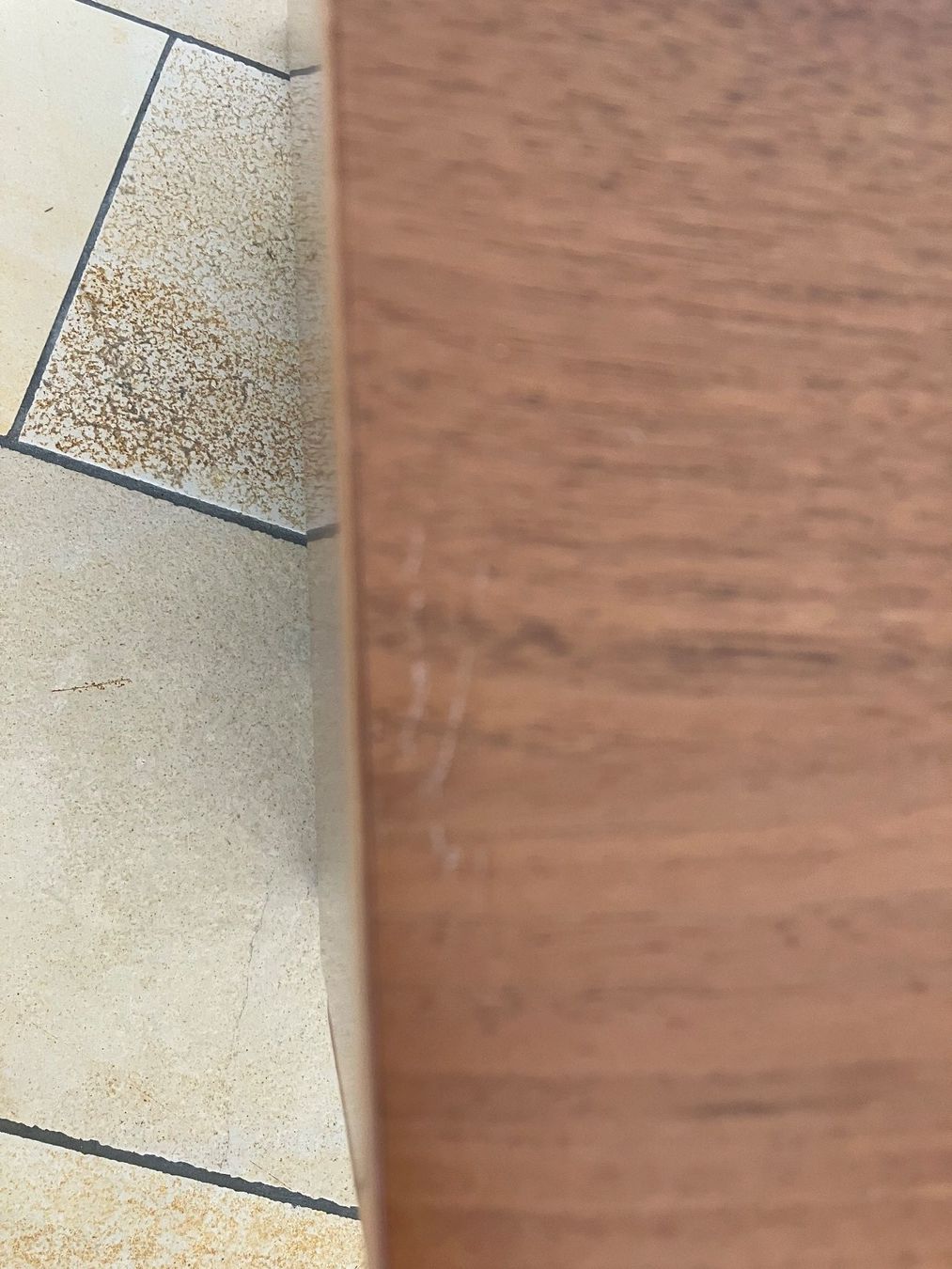Comodini: Bo Concept - table de chevet couleur noyer – Usato da Vich venduto da SophieCo 5