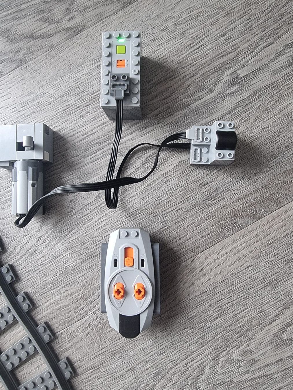 Lego Spielzeuge: ferngesteuerte Weiche links komplett – Neu (gemäss Beschreibung) aus Eglisau von 20788 1