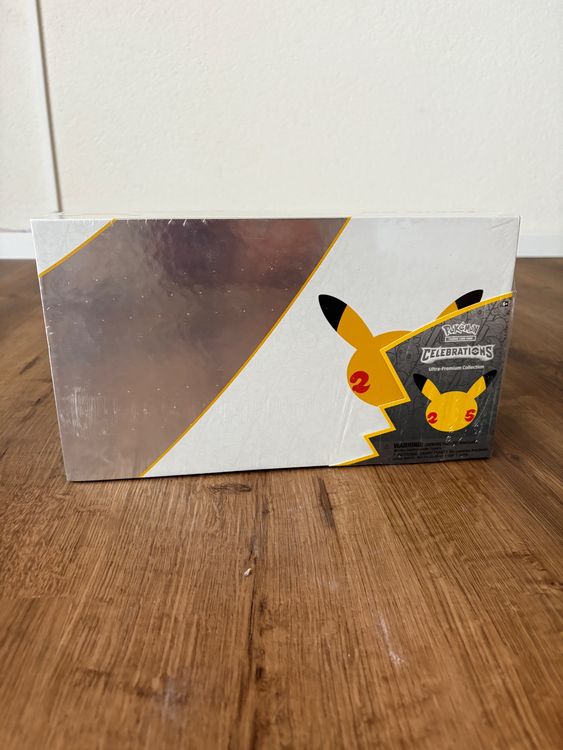 Pokémon Celebrations Ultra Premium Collection Box (Neu und ...