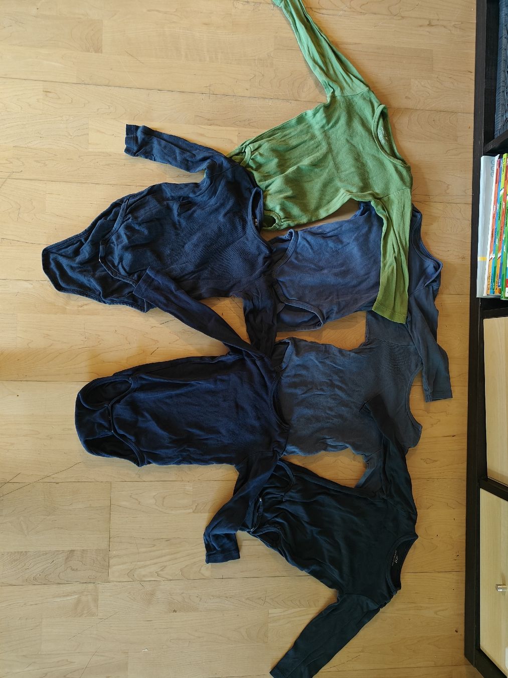 Kleiderpakete: bodies 86 lang – Gebraucht aus Zürich von fre_nhv6