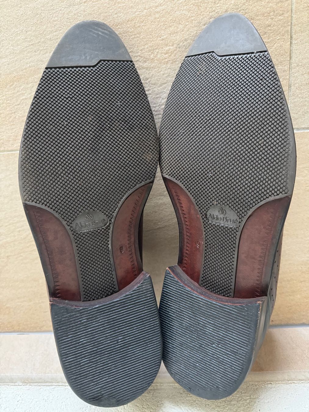 Herrenschuhe: Chaussures habillées perforées Aldo Bruè, p.44.5 – Gebraucht aus St-Gingolph von GoldenKeys 5