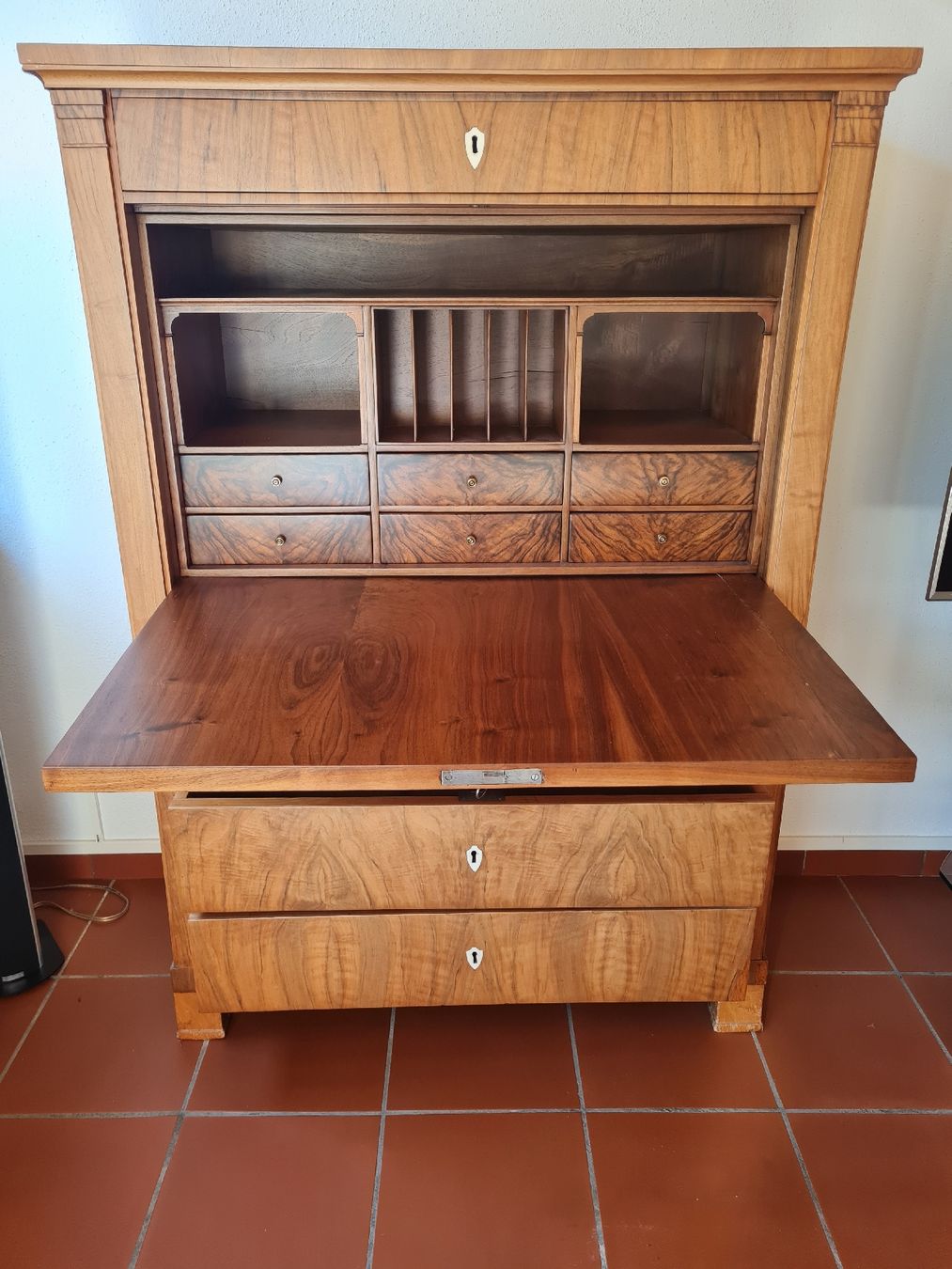 Commodes: Sekretär Antik – Défectueux à Kleinandelfingen par reg_yg6p 1
