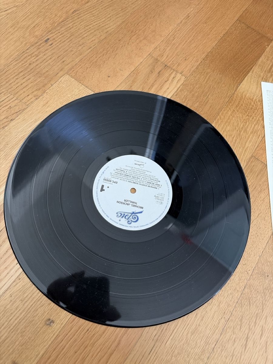Dischi in vinile: Vinyl Platte Michael Jackson Thriller gebraucht – Usato da Lenzburg venduto da flyfun 4