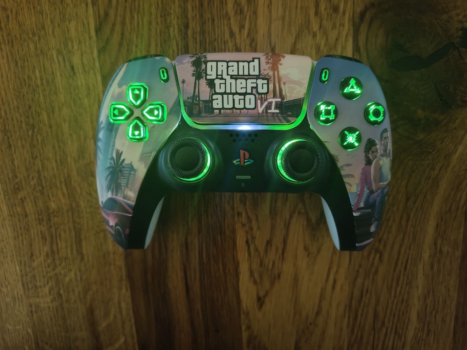 Sony Controller: PS5 Controller Grand Theft Auto VI Custom Design mit LED🎮 – Nuovo e nell'imballaggio originale da Sargans venduto da ver_ncy5 2