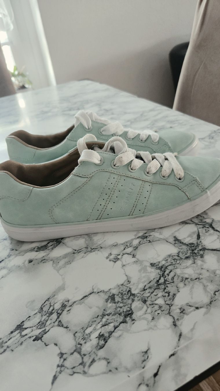 Esprit Chaussures femmes: Sprite Turnschuhe gr.38 – Neuf (Voir description) à Gossau SG par sar_7vt5