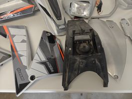 Verschalungen KTM 640 LC4