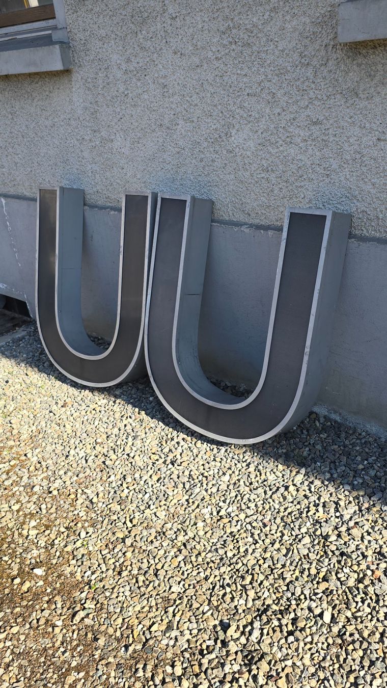 Tutte le decorazioni: Grosser Leuchtbuchstabe u, n oder c – Usato da Oberaach venduto da Wicktrade 3